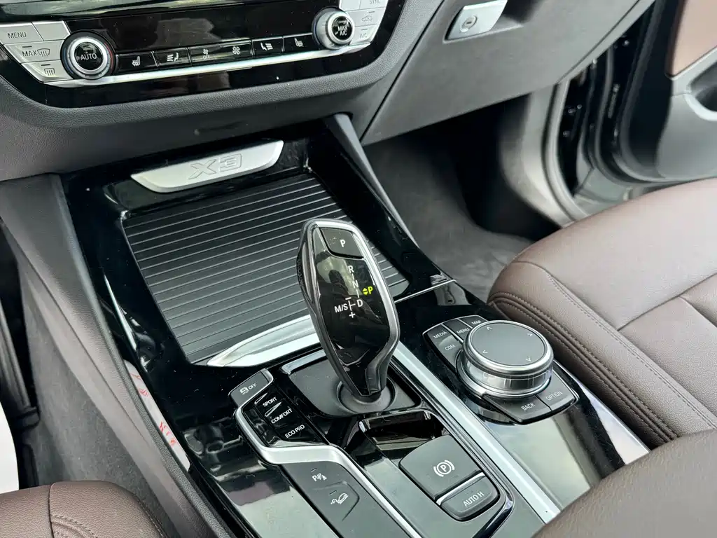 BMW X3 — миниатюра 15