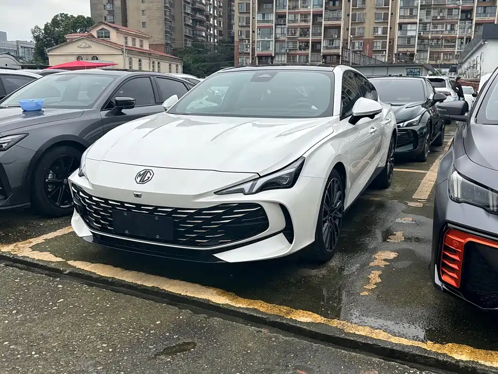 MG MG7