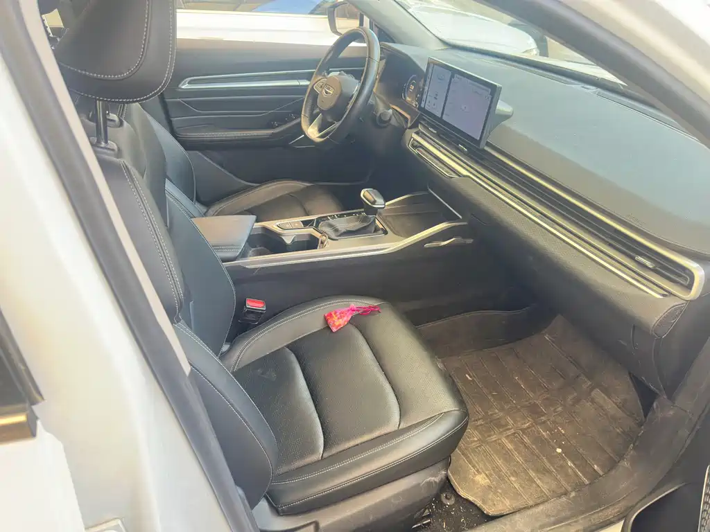 Geely Emgrand — миниатюра 12