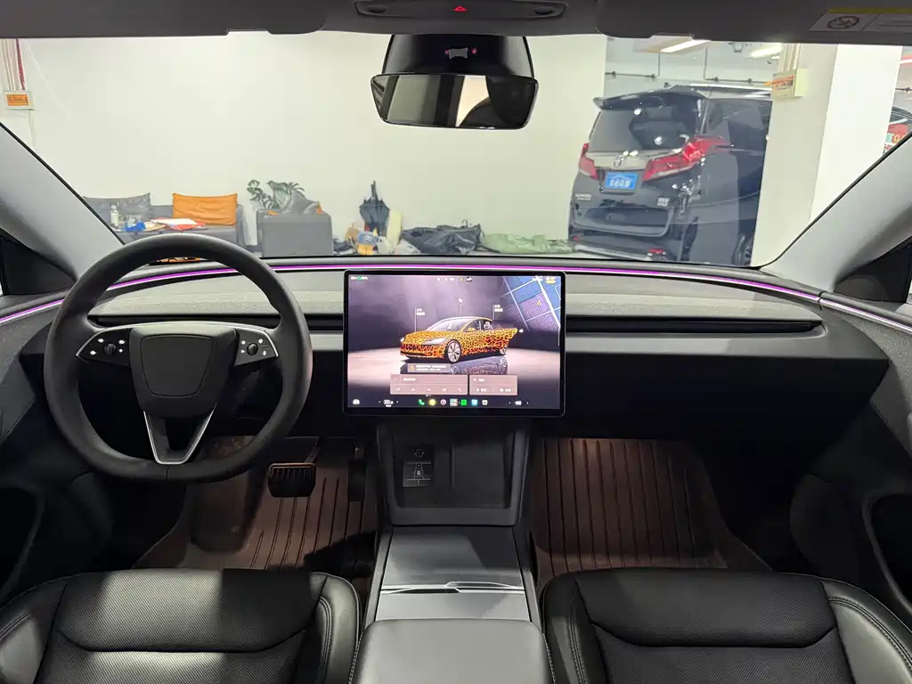 Tesla Model 3 — миниатюра 9