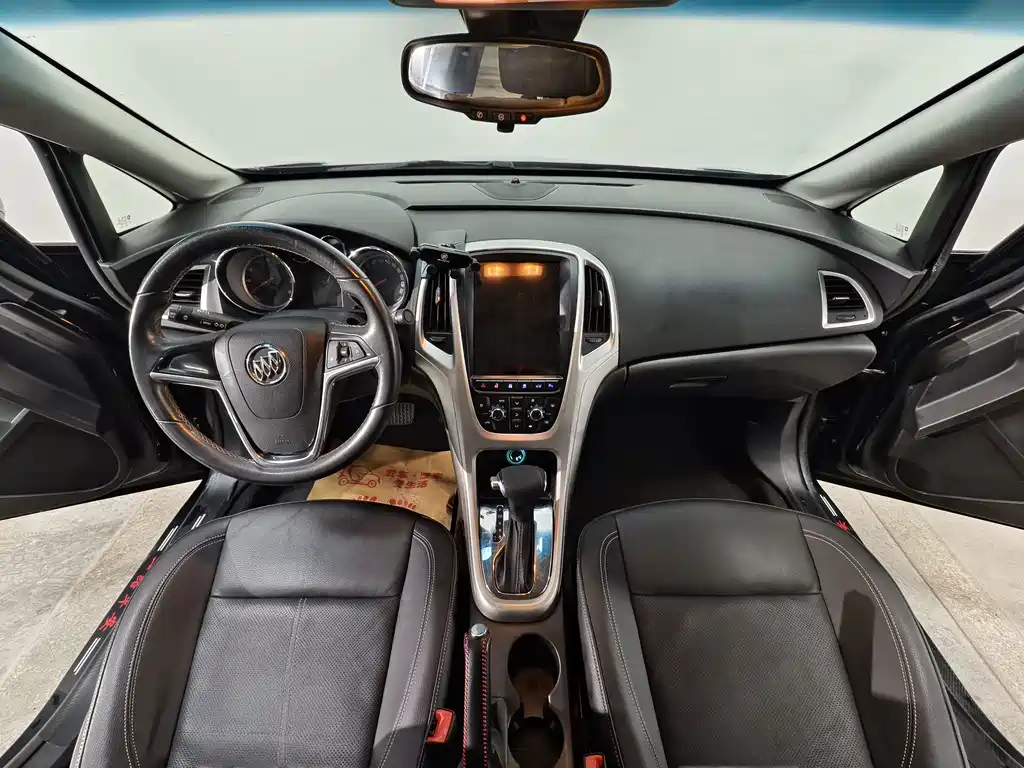 Buick Excelle — миниатюра 9