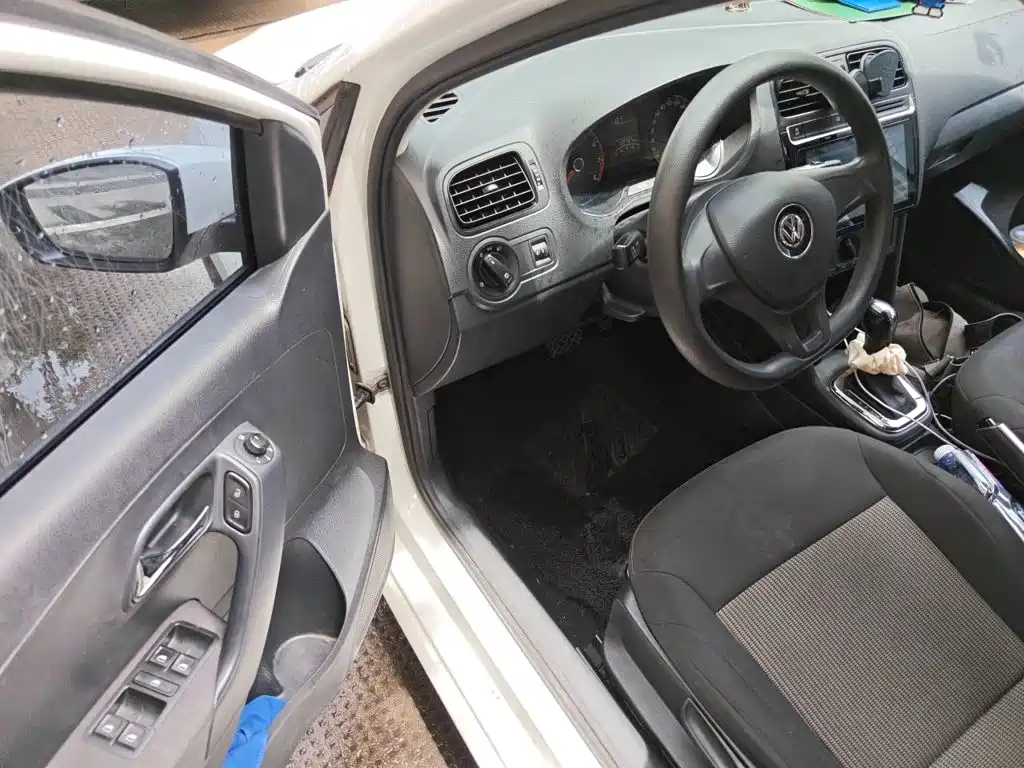 Volkswagen Polo — миниатюра 14