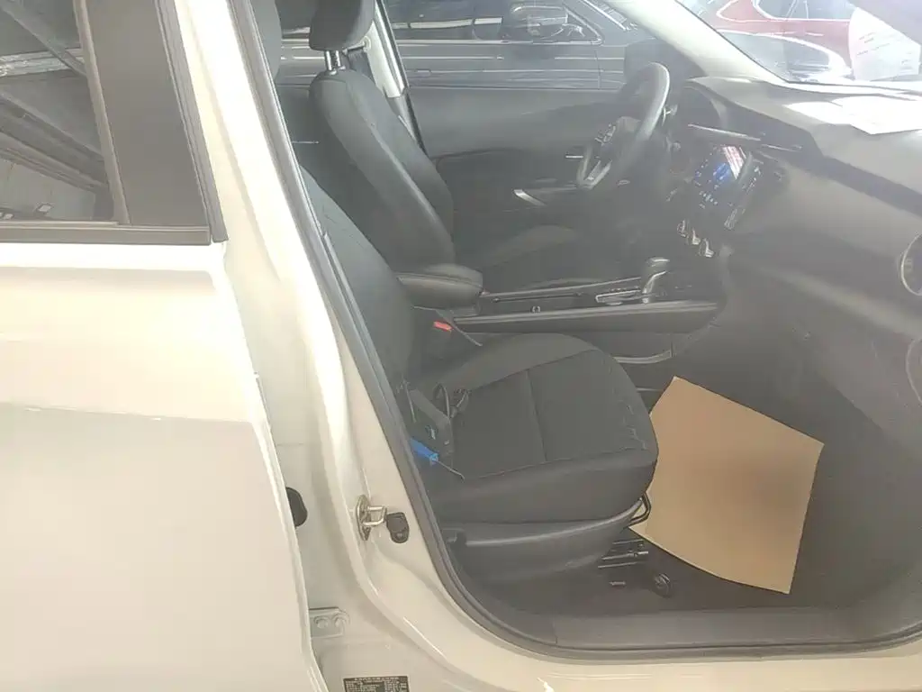 Nissan Kicks — миниатюра 25