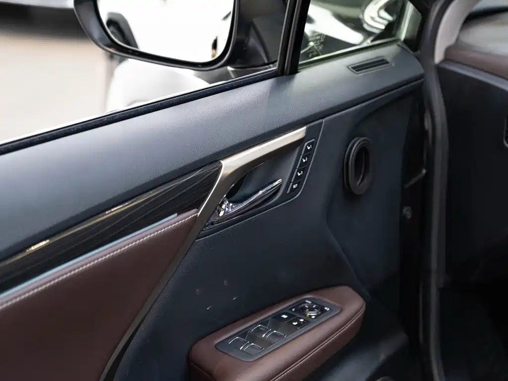 Lexus RX — миниатюра 20