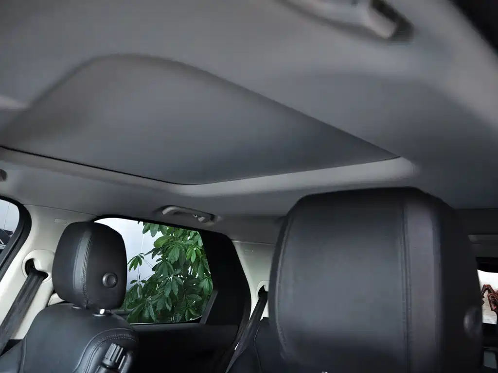 Land Rover Discovery — миниатюра 11