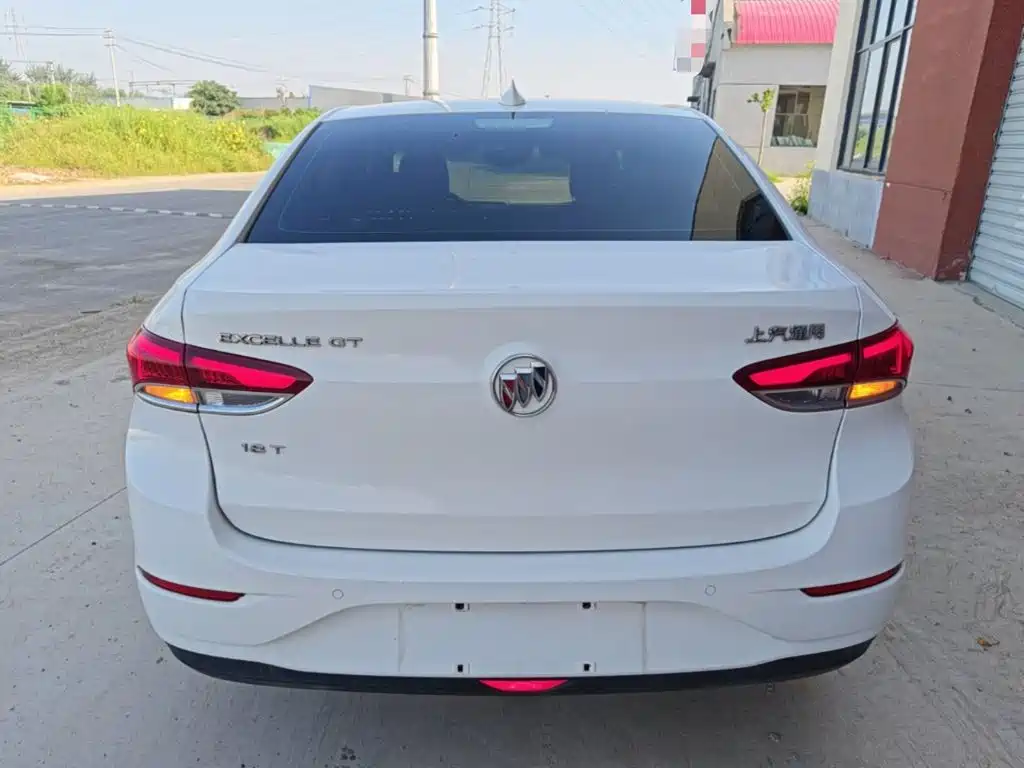 Buick Excelle — миниатюра 6