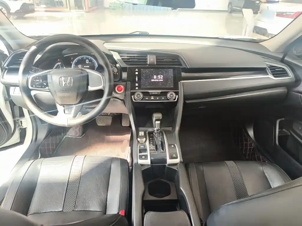 Honda Civic — миниатюра 10