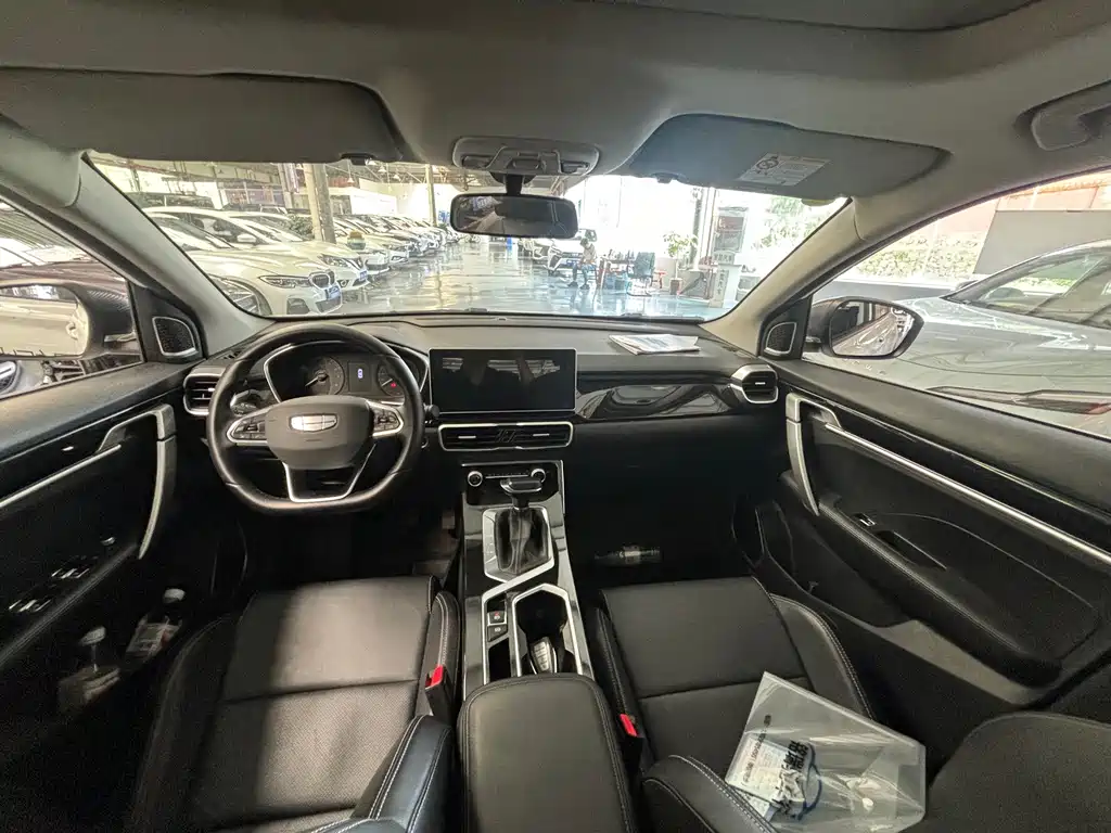 Geely Binyue - фото 12