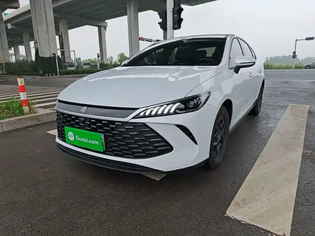 2025 BYD Qin