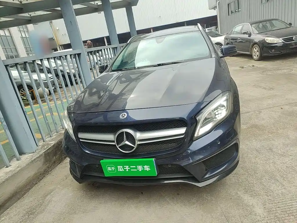 Mercedes-Benz GLA 2017 GLA 200 Fashion