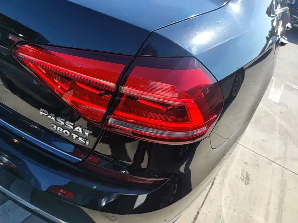 Volkswagen Passat — миниатюра 8