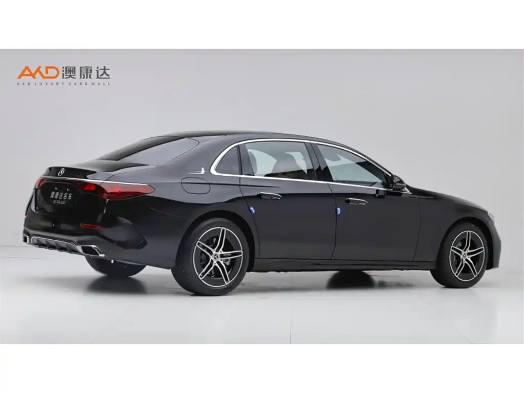 Mercedes-Benz E-Class — миниатюра 3