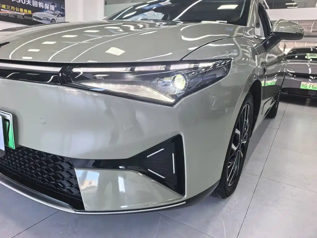 XPeng P5 — миниатюра 4