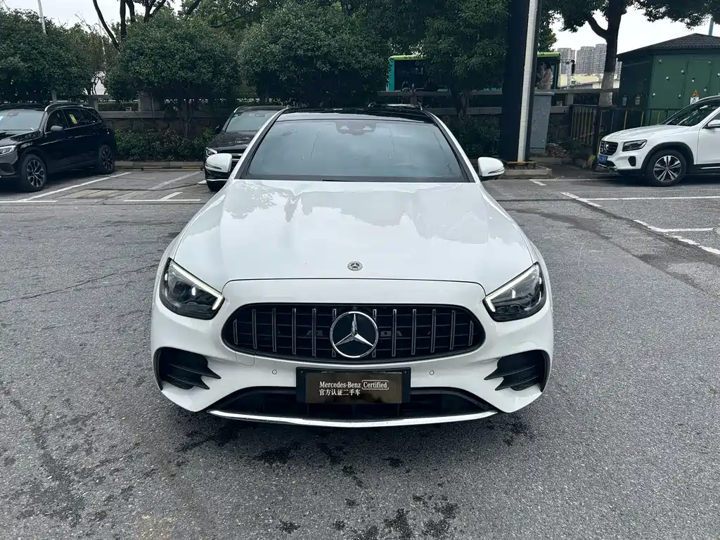 Mercedes-Benz E-Class — миниатюра 2