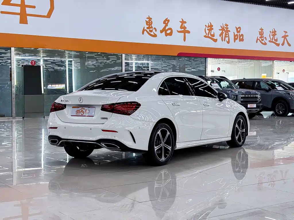 Mercedes-Benz A-Class — миниатюра 11