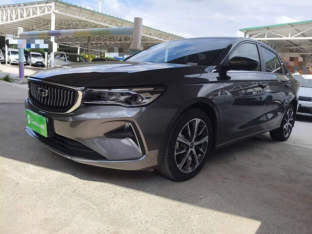 Geely Emgrand 1.5 л 2021 г. Серебристо-серый, пробег 19000 км