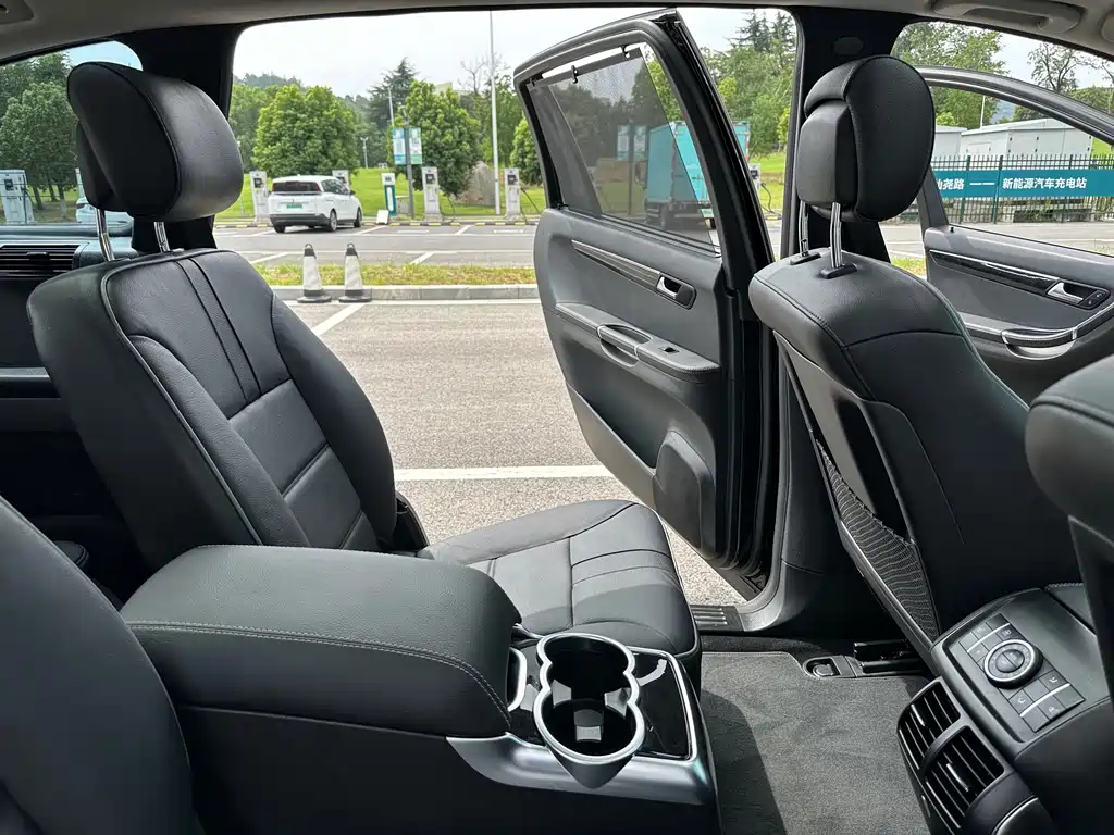 Mercedes-Benz R-Class — миниатюра 32