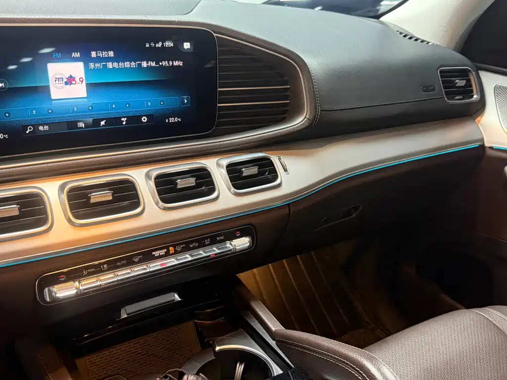 Mercedes-Benz GLS — миниатюра 9