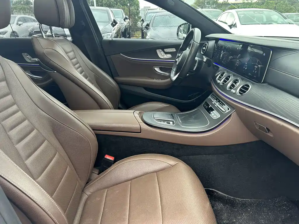 Mercedes-Benz E-Class — миниатюра 15