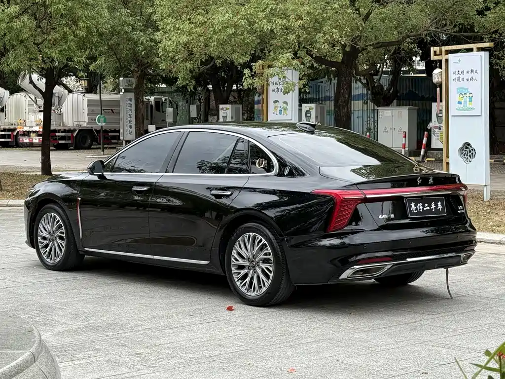 RED FLAG HONGQI H5