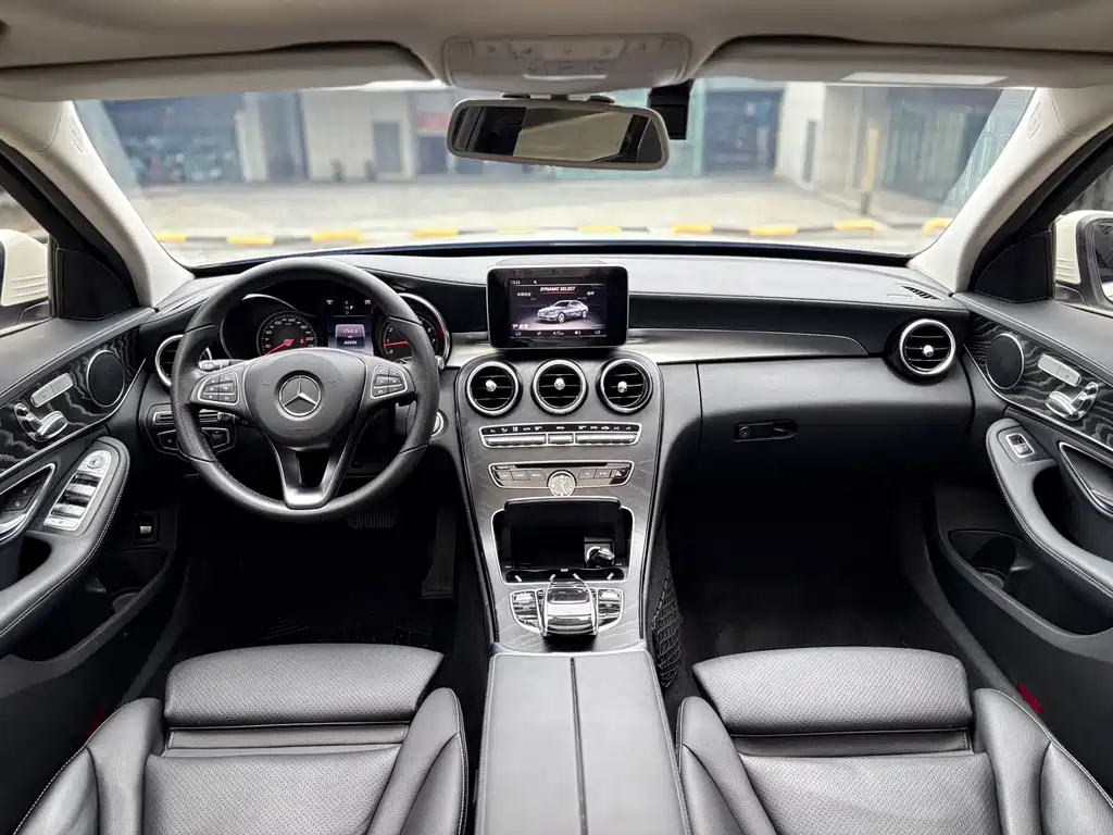 Mercedes-Benz C-Class — миниатюра 5