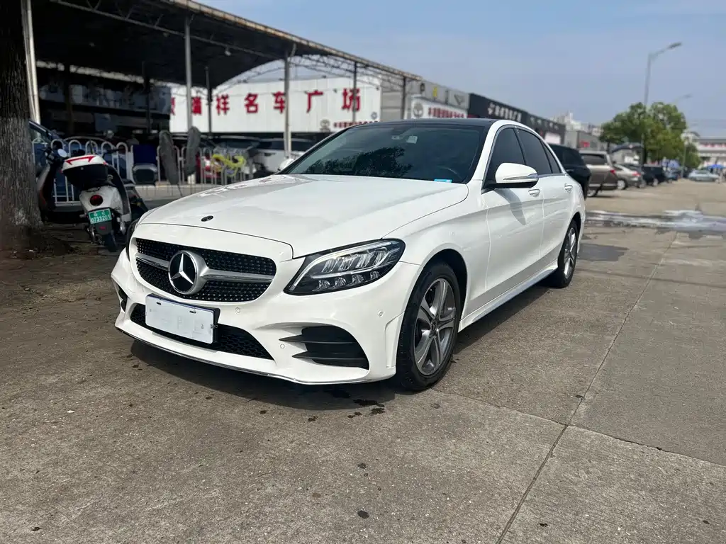 Mercedes-Benz C-Class — миниатюра 3