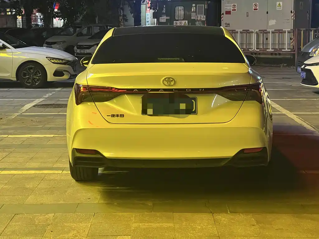 Toyota Avalon — миниатюра 3