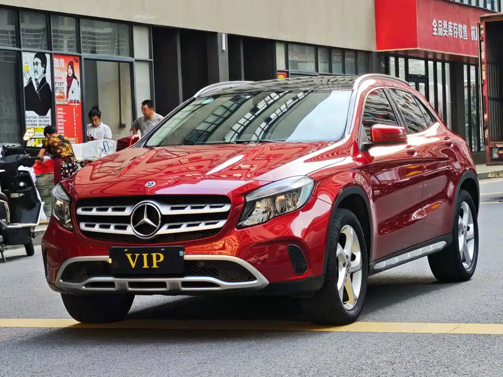 Mercedes-Benz GLA