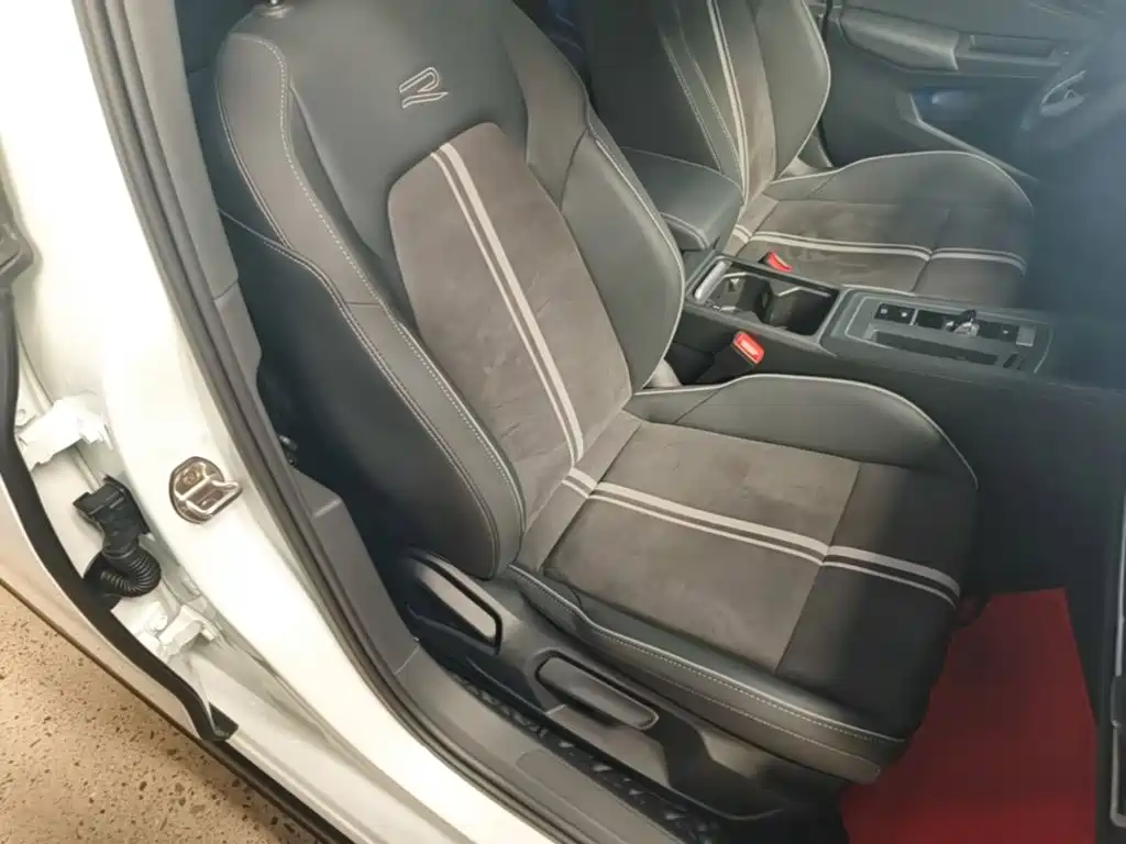 Volkswagen Golf — миниатюра 25