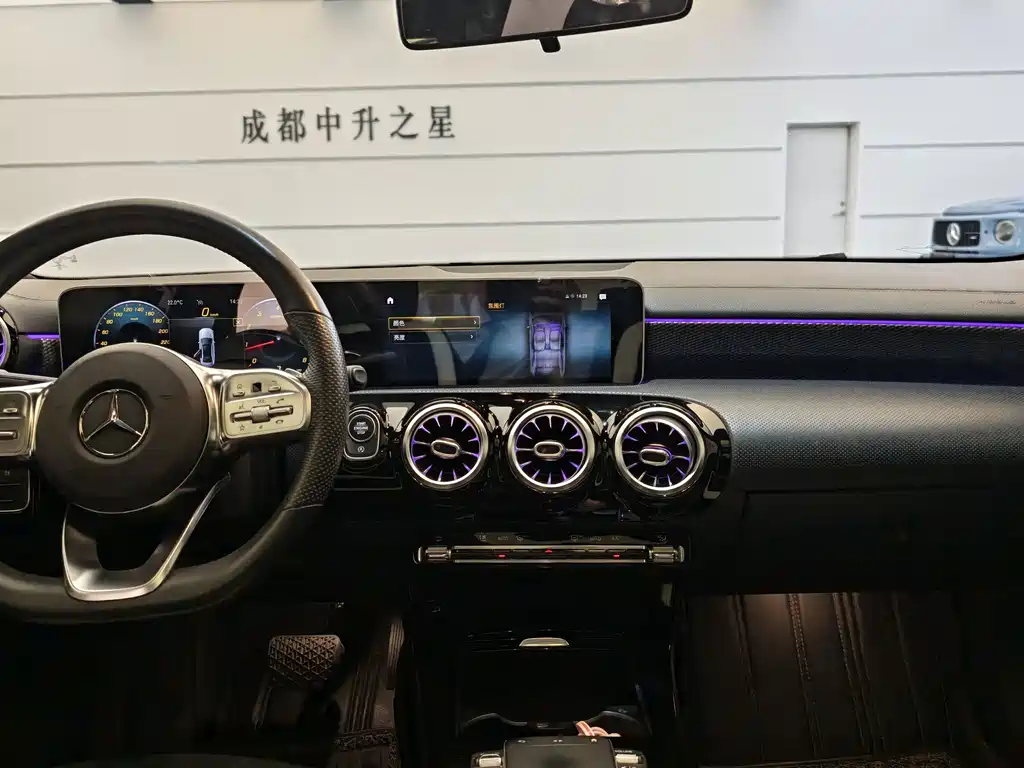 Mercedes-Benz A-Class — миниатюра 12