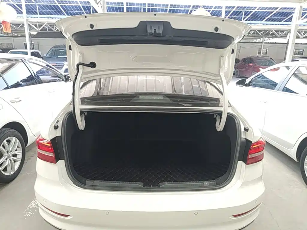 Volkswagen Lavida — миниатюра 19