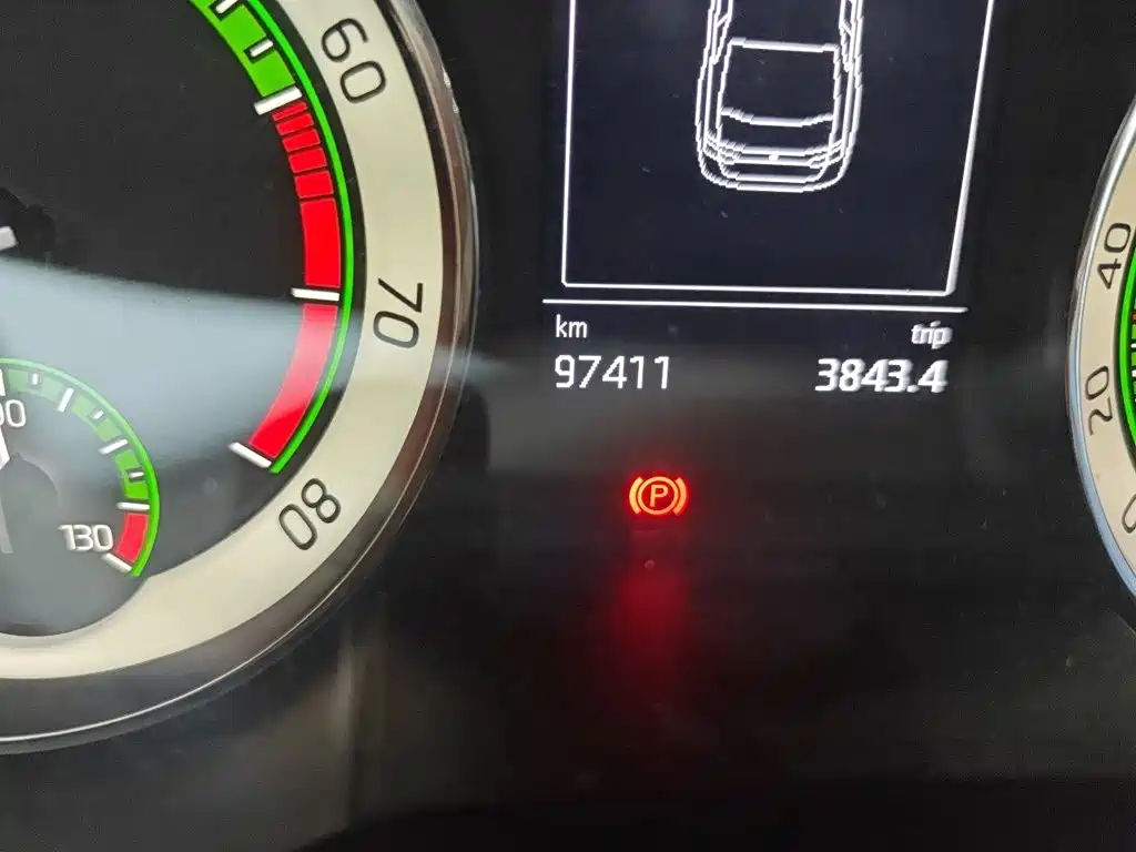 Skoda Superb — миниатюра 8