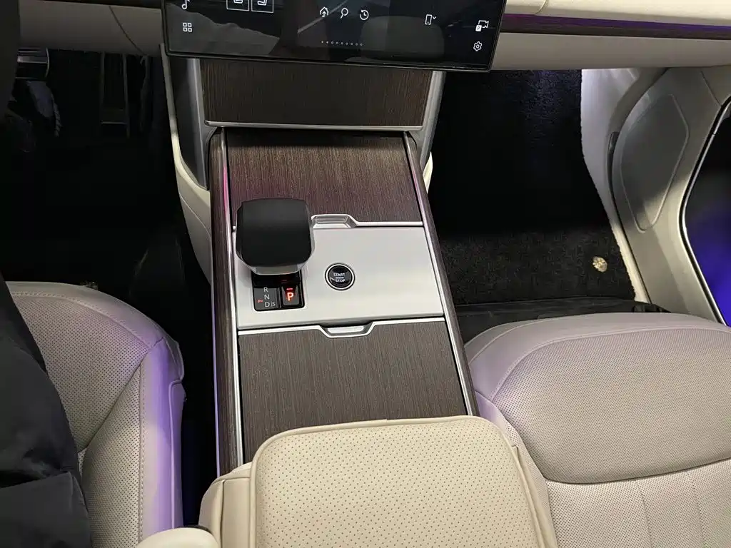 Land Rover Range Rover — миниатюра 20
