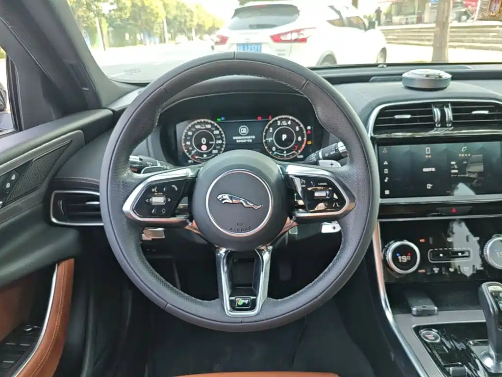 Jaguar XEL — миниатюра 11