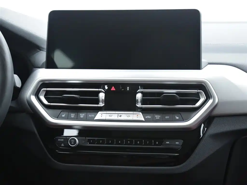 BMW iX3 — миниатюра 13