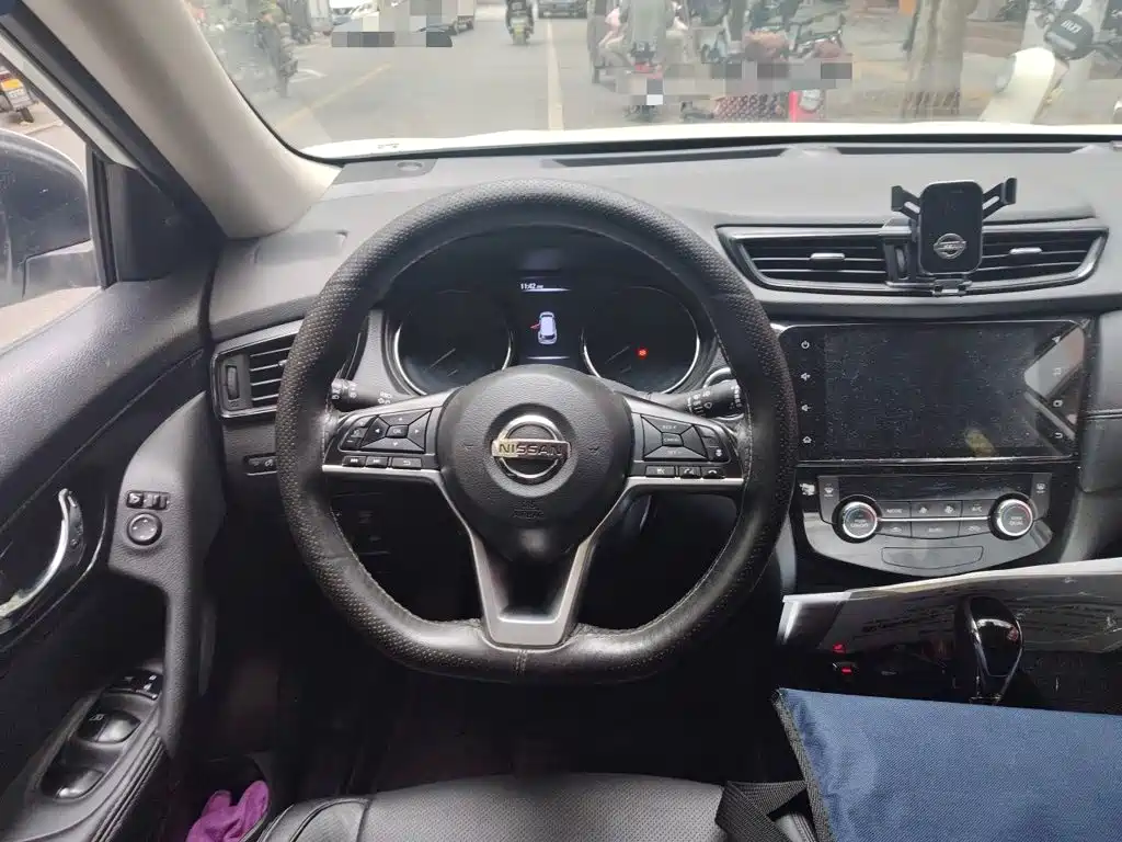 Nissan X-Trail — миниатюра 6