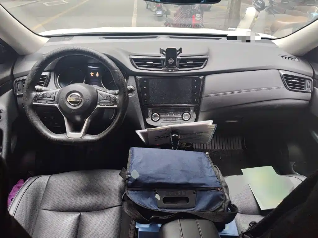 Nissan X-Trail — миниатюра 5