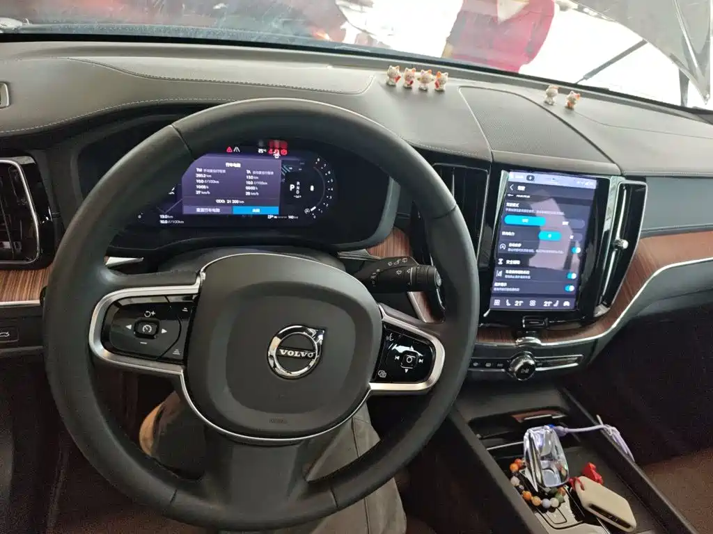 Volvo XC60 — миниатюра 6