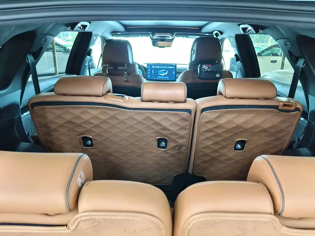 BYD Tang New Energy — миниатюра 15