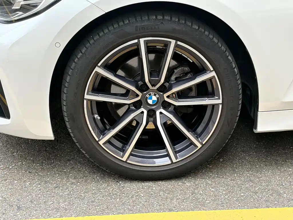 BMW 3 Series — миниатюра 5