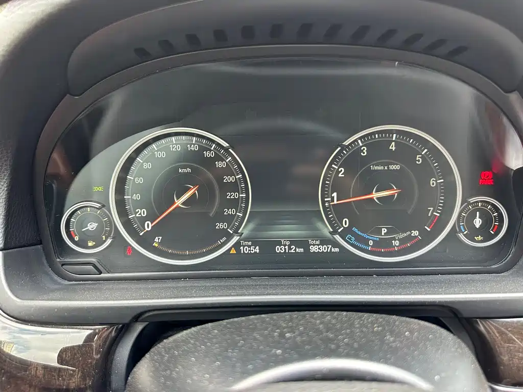 BMW 5 Series — миниатюра 15