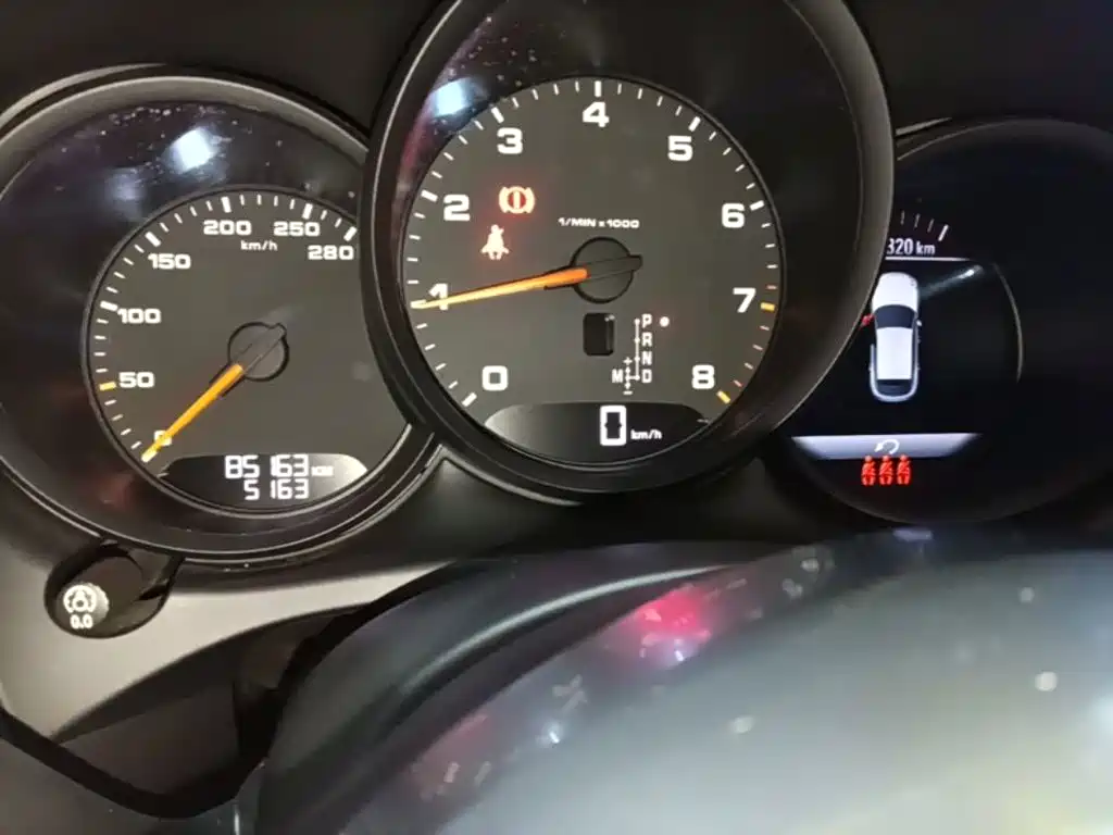 Porsche Macan — миниатюра 12