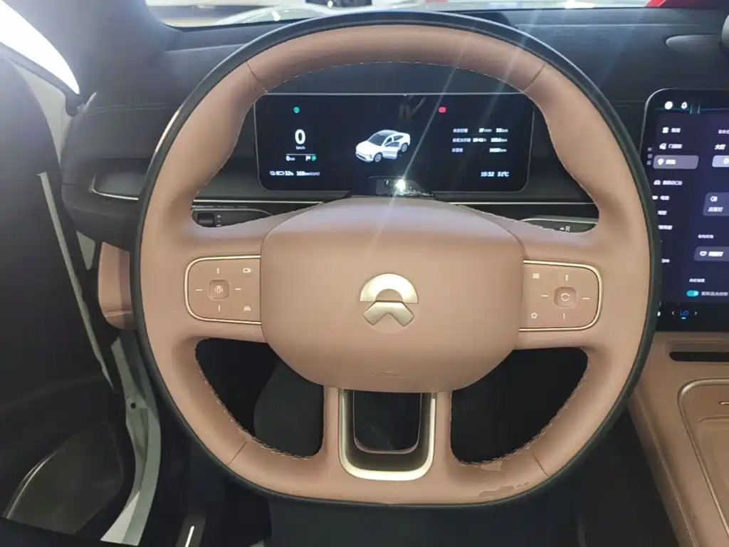 NIO EC6 — миниатюра 11