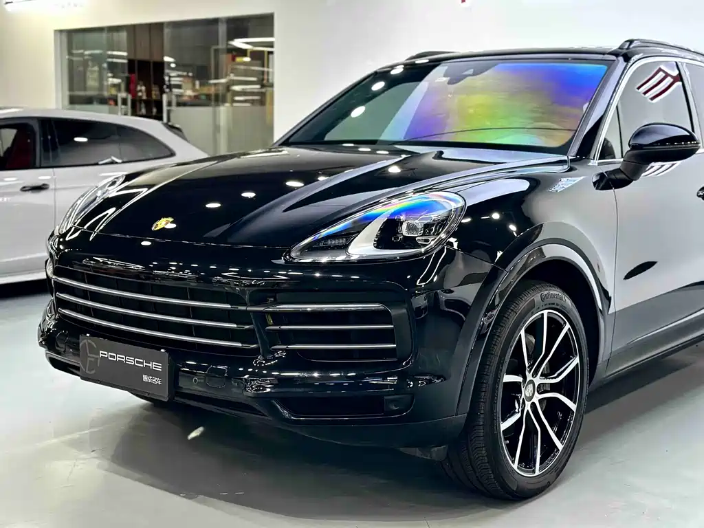 Porsche Cayenne — миниатюра 12