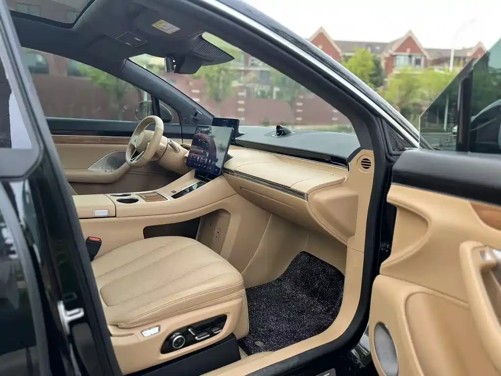 Luxeed R7 2024 802km Max