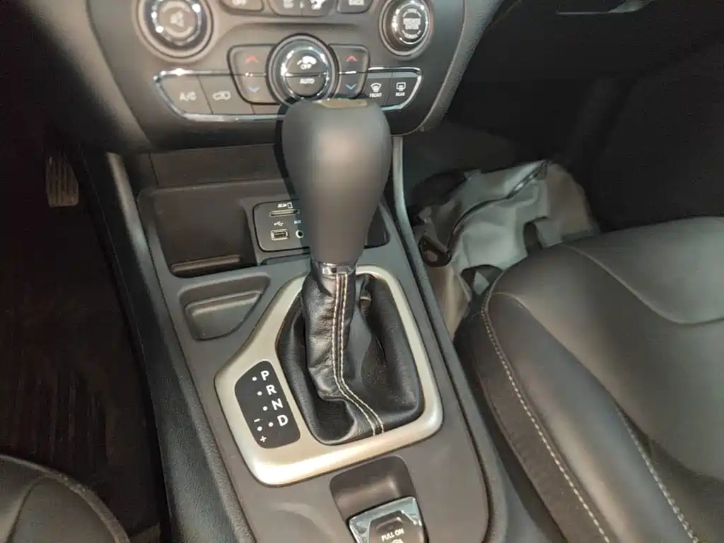 Jeep Cherokee — миниатюра 14