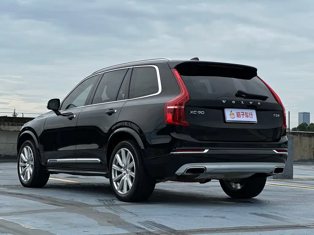 Volvo XC90 2019 T5 7 мест V