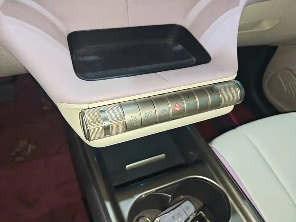 BYD Dolphin — миниатюра 14