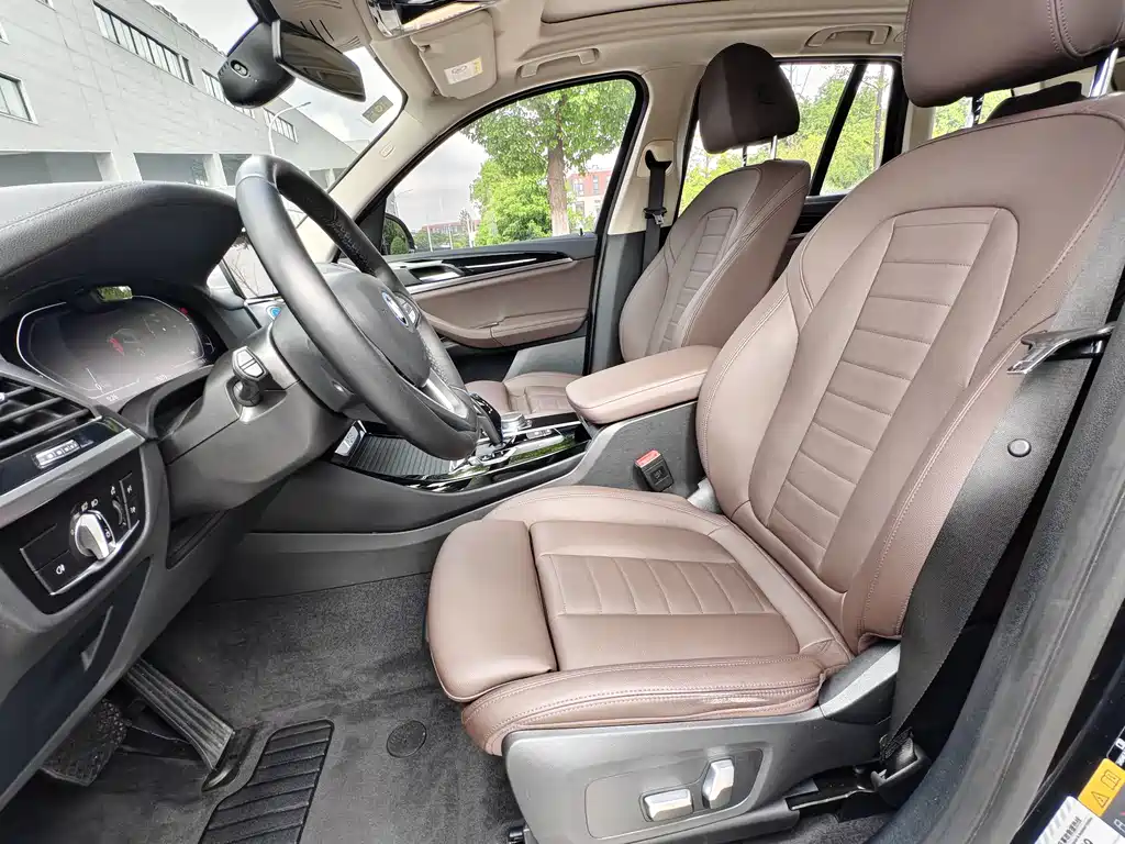 BMW iX3 — миниатюра 12