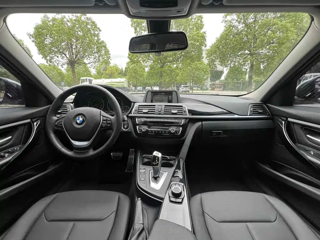 BMW 3 Series — миниатюра 5